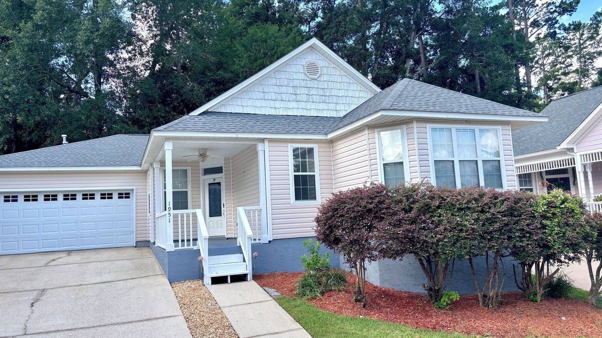 Tallahassee House | Cozy home with luxury touches!