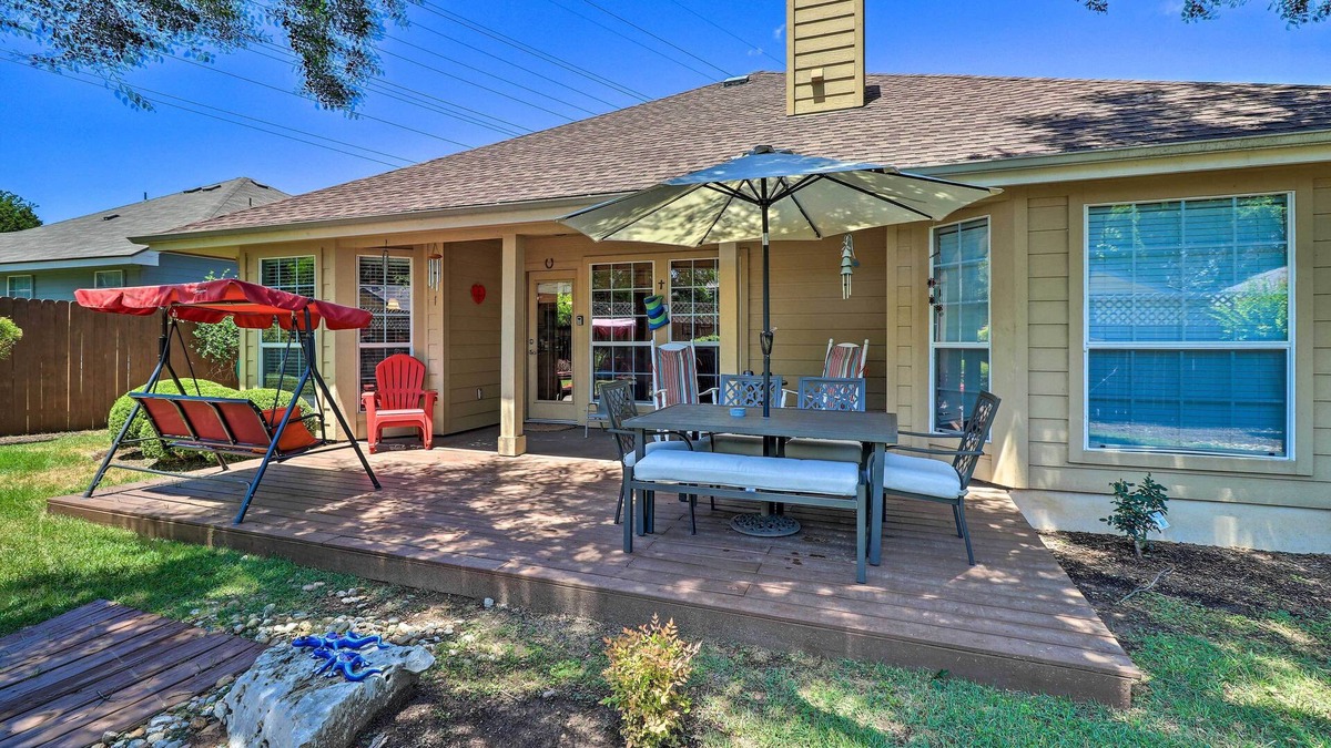 Apache Shores House | Cozy Home with Patio & Yard, 3 Mi to Lake Travis!