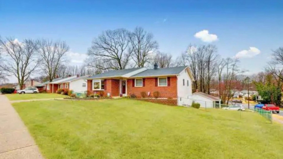 South Gate House | Cozy Home with Relaxing Views - 10 mins. to BWI