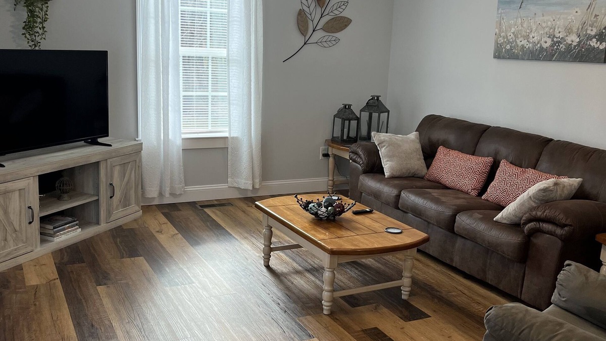 Rocky Face House | Cozy home/workspace minutes from Dalton and I-75