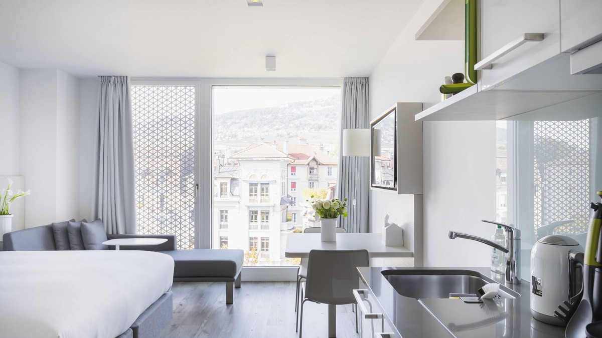Vevey House | Cozy hotel in charming Vevey with fitness room, WiFi, AC