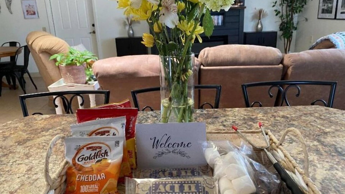 Wichita Falls Cottage | Cozy house, 3 miles from SAFB! Pet friendly with an outdoor seating area.