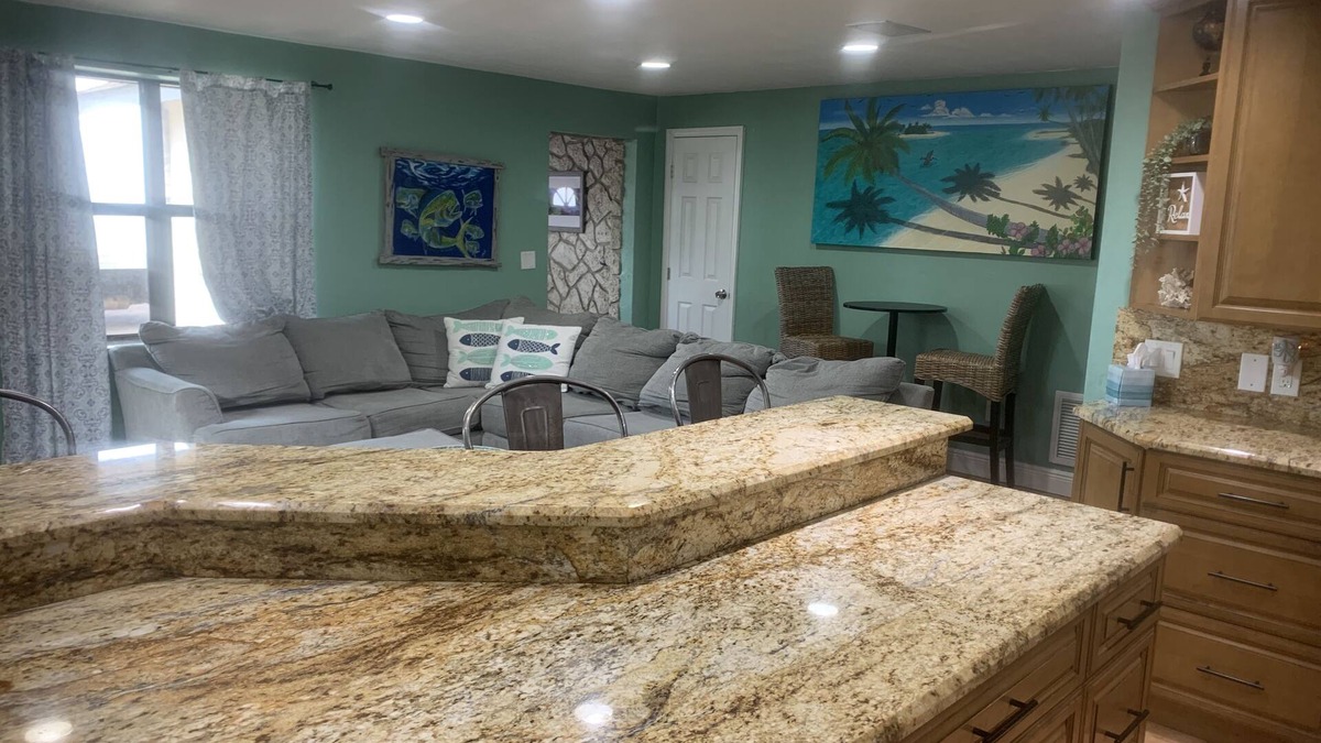 Port Orange House | Cozy house centrally located. 3mls to beach,7mls to speedway. Pet friendly