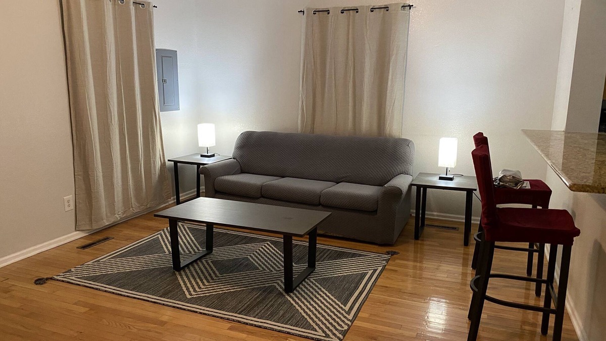 Doling House | Cozy house close to Ozark Fairgrounds