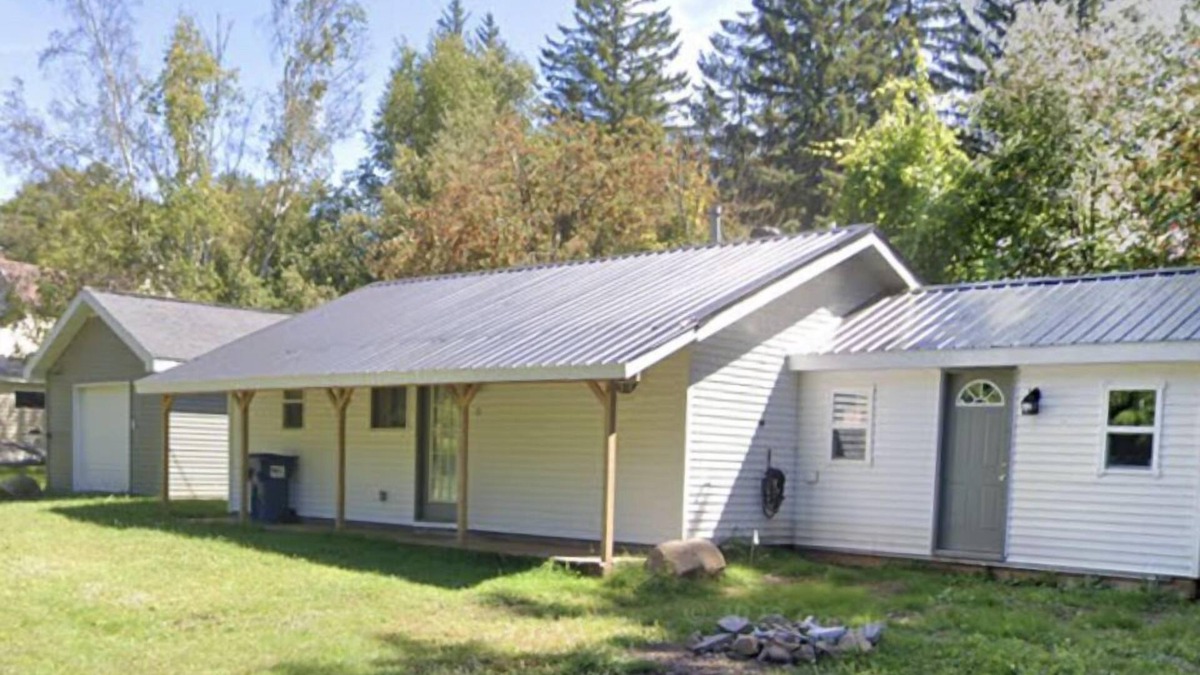 Montreal House | Cozy House (Hurley, WI/Ironwood, MI area)