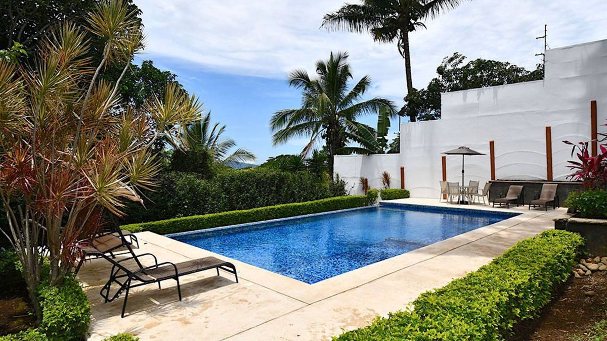 Lagos de El Coyol House | COZY HOUSE IN LA GARITA. NEAR THE AIRPORT, RURAL AREA, POOL, PRIVACY & SERENITY