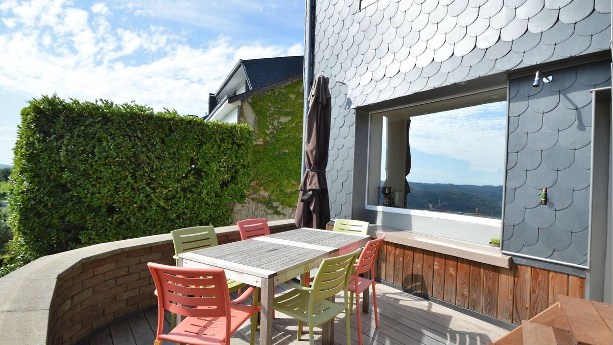 Rochehaut House | Cozy house in Rochehaut with beautiful views and hot tub