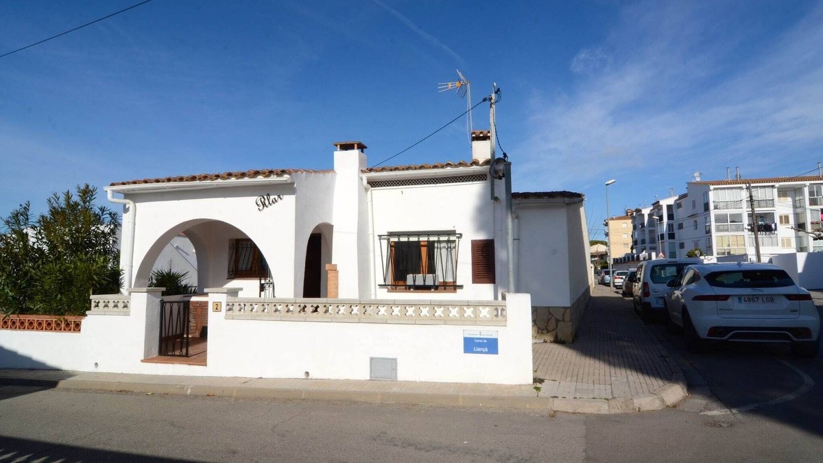 L'Escala House | Cozy House near Beach & Golf in Costa Brava