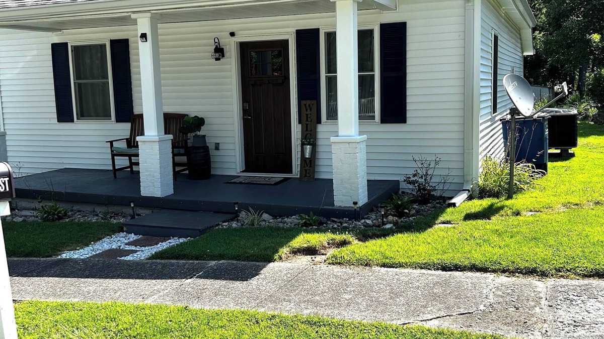 Bedford House | Cozy house on a quiet street