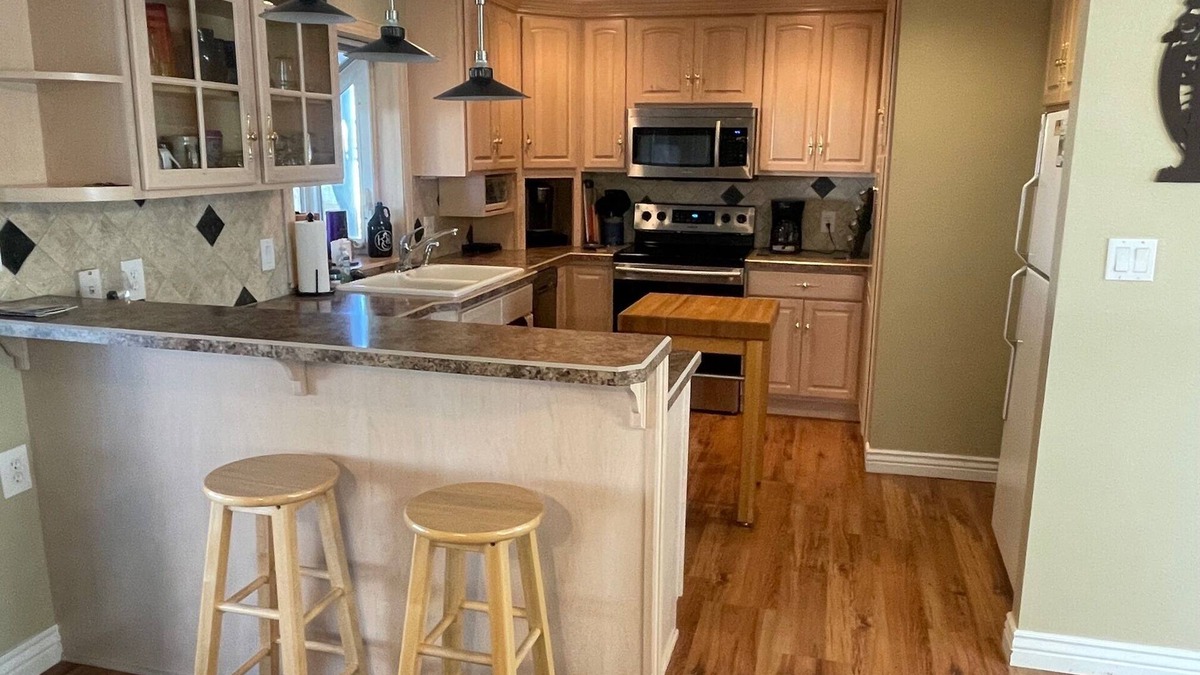 Saratoga House | Cozy House on Quiet Street, Plenty of Truck and Trailer Parking