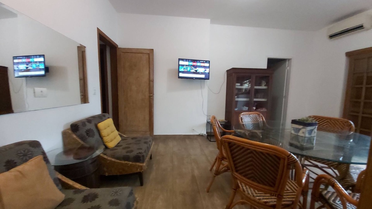Sao Paulo House | Cozy house with 2 garages and 2 bedrooms