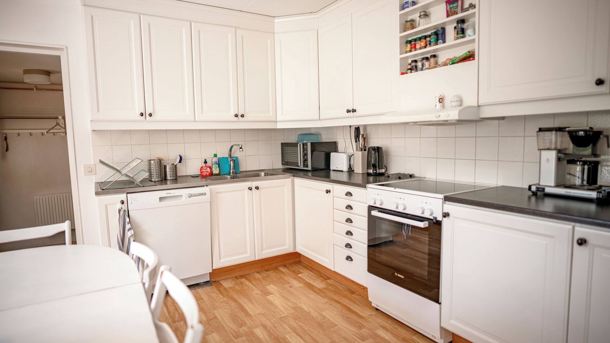 Aspet Resort | Cozy house with large wooden deck near the sea and the beach