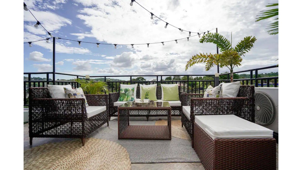 Antipolo Apartment | Cozy Industrial Chic Apt,Netflix+Balcony,Antipolo