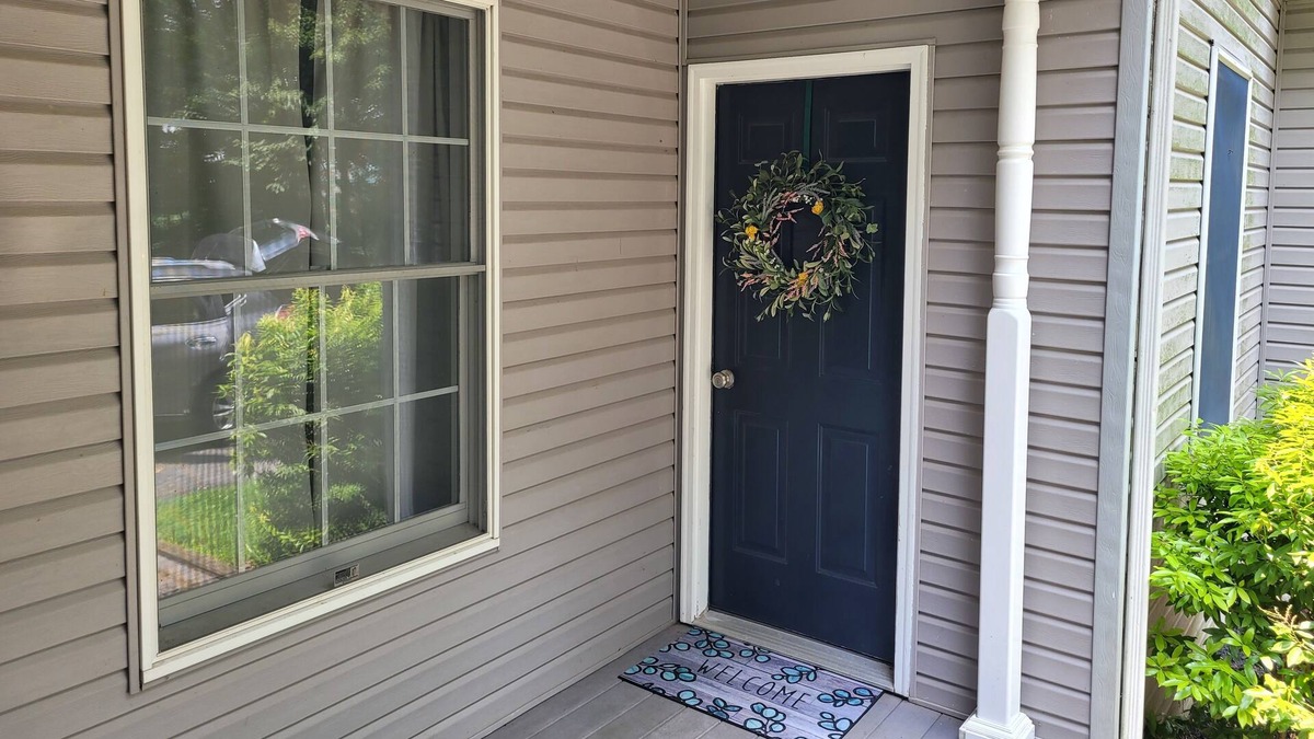 New Park Apartment | Cozy inlaw suite/apartment in a quiet wooded setting close to York and Lancaster