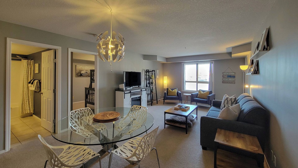 East Kootenay Condo | Cozy Invermere Condo by the water