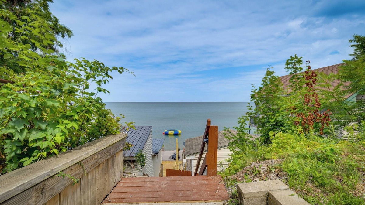 Rochester Cottage | Cozy Irondequoit Home on Lake Ontario!