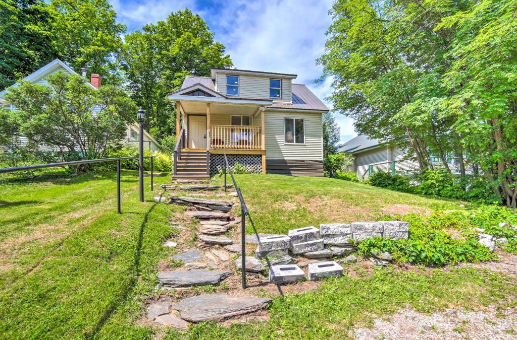 Ishpeming House | Cozy Ishpeming Cottage with Lake and Park Views!
