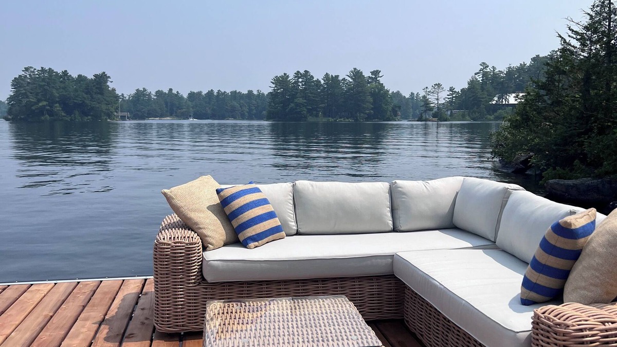 Douro-Dummer Cottage | Cozy island cottage on Stoney Lake