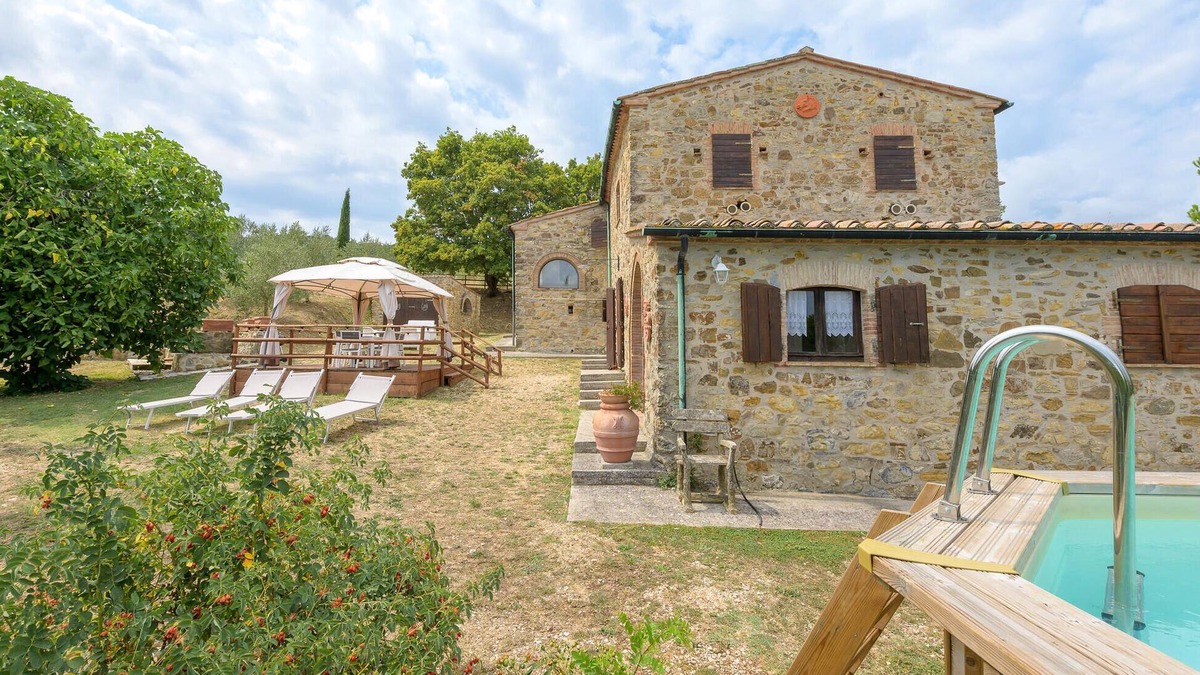 Castelnuovo di Val di Cecina House | Cozy home in Castelnuovo Val di Cecina
