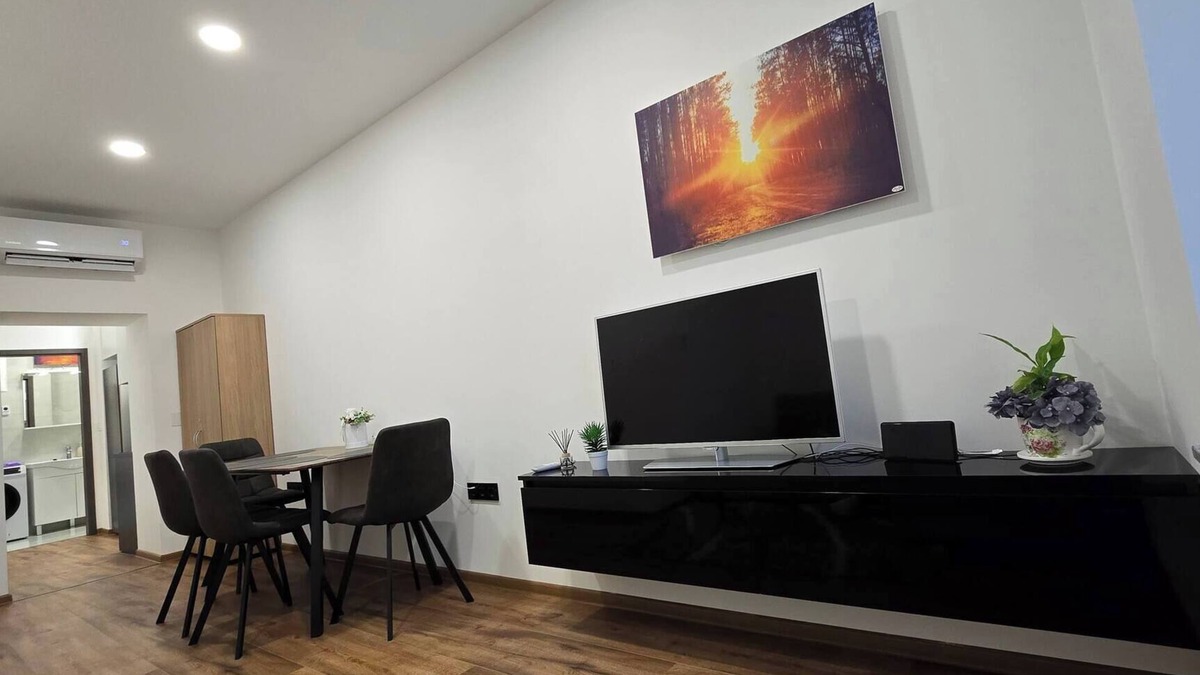 Ivanec Apartment | Cozy Ivanec Apartment in the Heart of the City