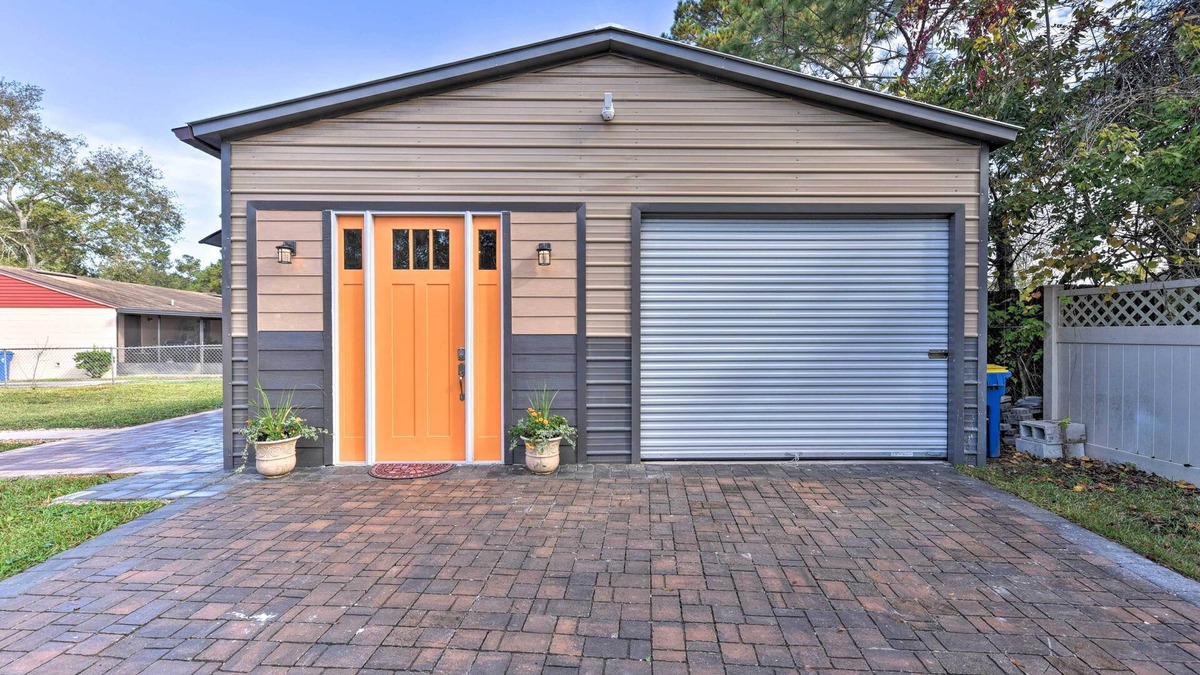 Northside Apartment | Cozy Jacksonville Studio - 10 Miles to Downtown!