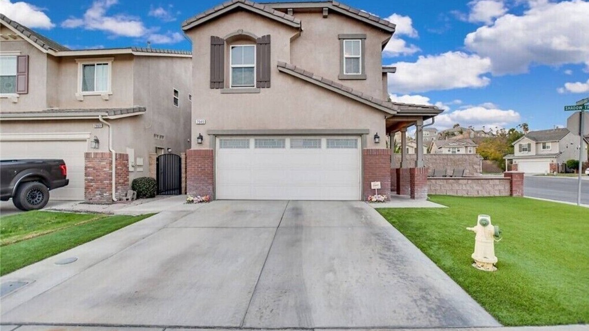 Jurupa Valley House | Cozy Jurupa Pool Pad w/ Swimming Pool and Pool Table