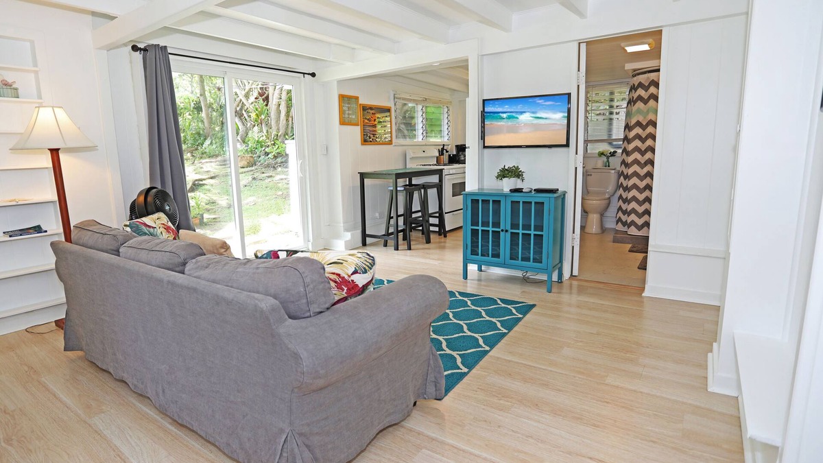 Ka'a'awa House | Cozy Kaaawa Studio with Mountain Views - 30 Day Min