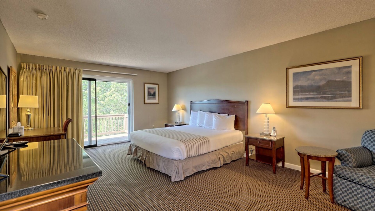 Clayton Condo | Cozy King Room in Clayton with Mountain Views and Resort Access