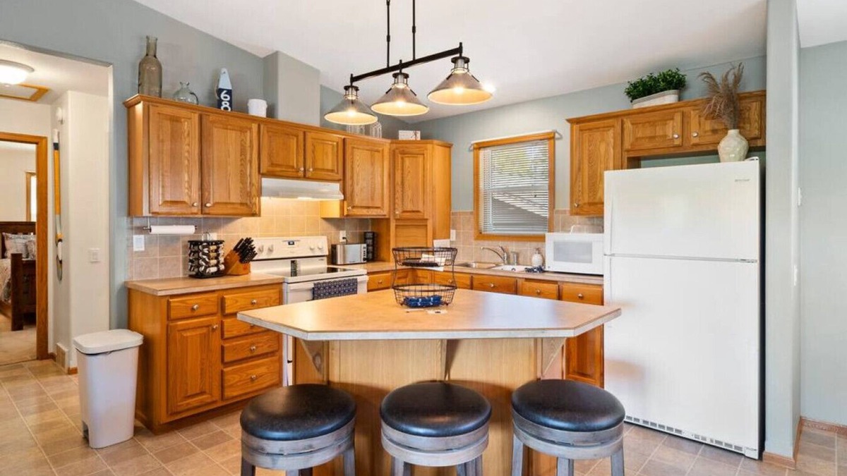 Tomahawk Cottage | Cozy Lake Alice Cottage Next to Trails & WI River! Pet Friendly!