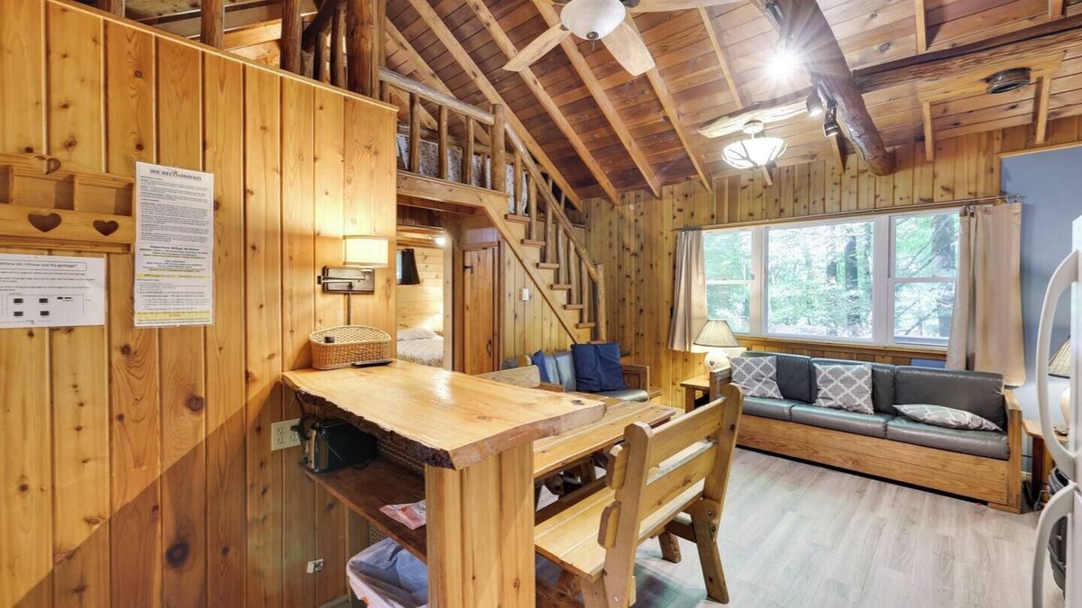 Greentown House | Cozy Lake Cabin #4 w/boatdock