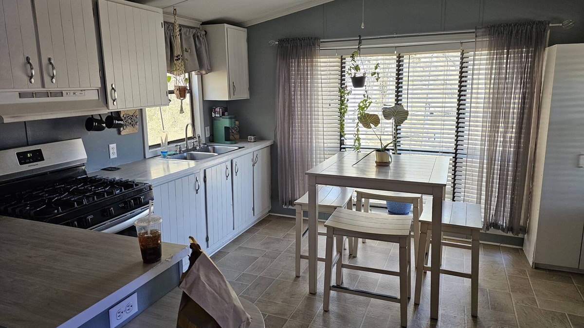 Valley House | Cozy lake camp Prince's lodge. On Lake Harding. Pet friendly.