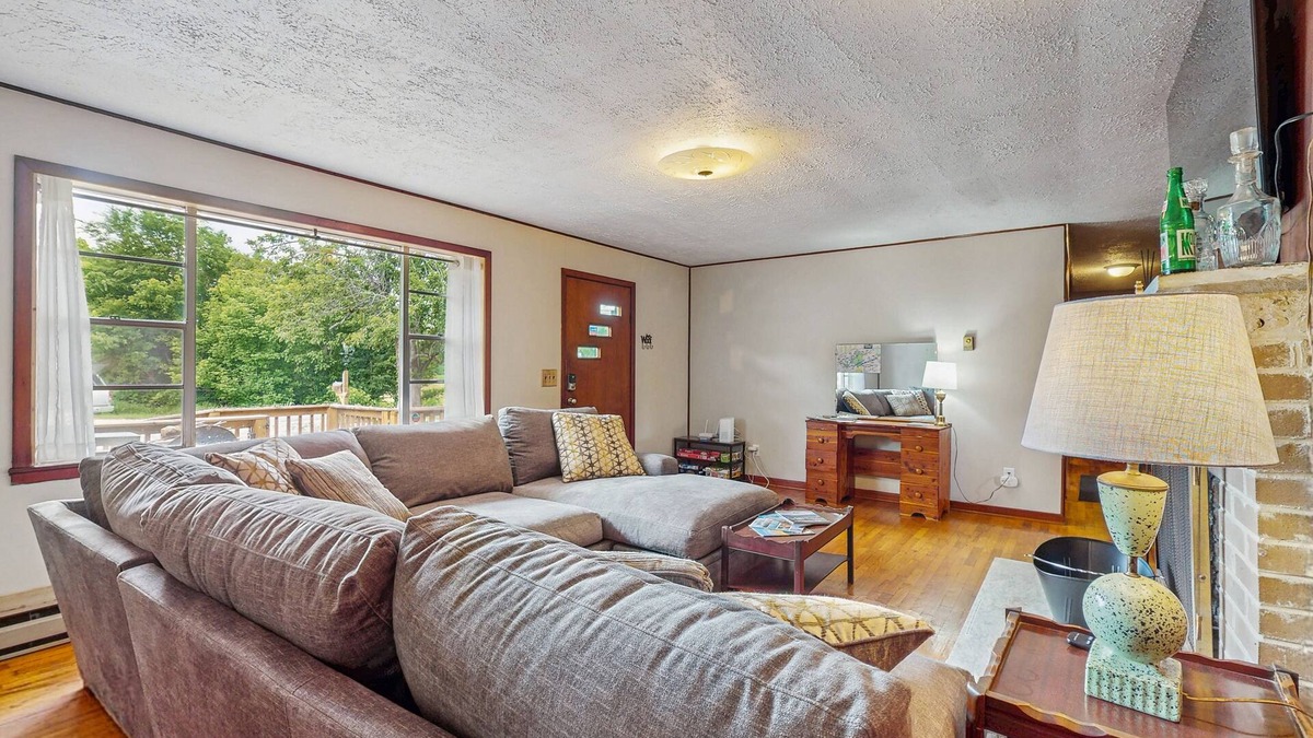 Lone Mountain House | Cozy Lake Getaway dog-friendly home with fire pit, fireplace, Wi-Fi, entry ramp