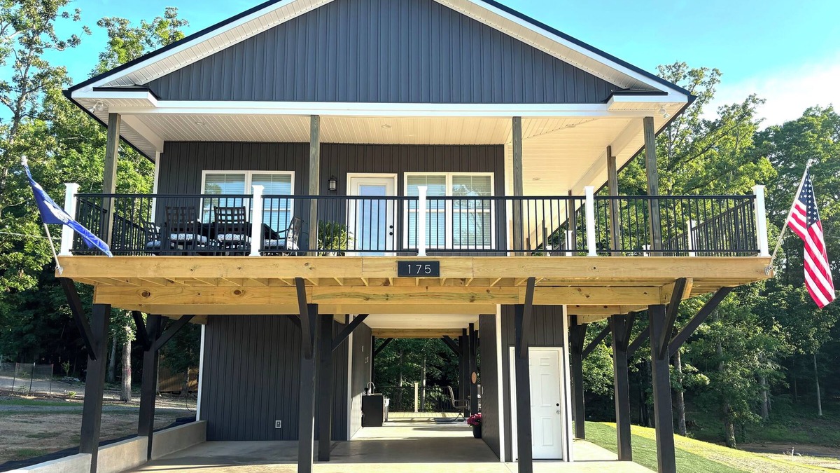 Leesville House | Cozy Lake Home in Quiet Cove