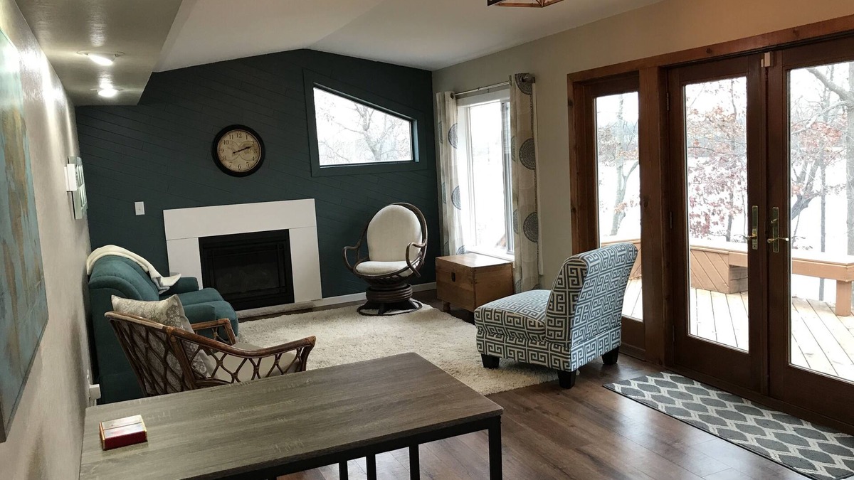 Alexandria House | Cozy lake home on the beautiful chain of Lakes in Alexandria!