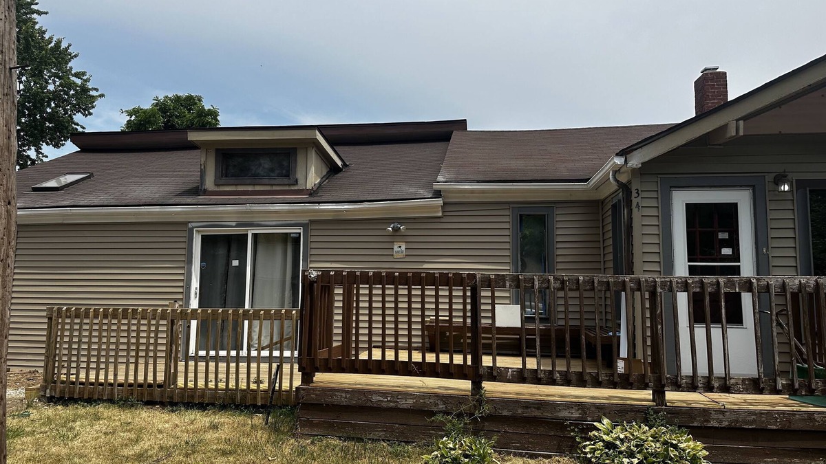 Portage Lakes House | Cozy lake house, five minute walk to the lake! Perfect for a weekend getaway.
