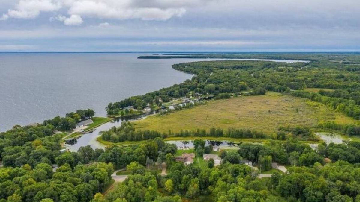 Garrison House | Cozy lake house for an all season get away!n
