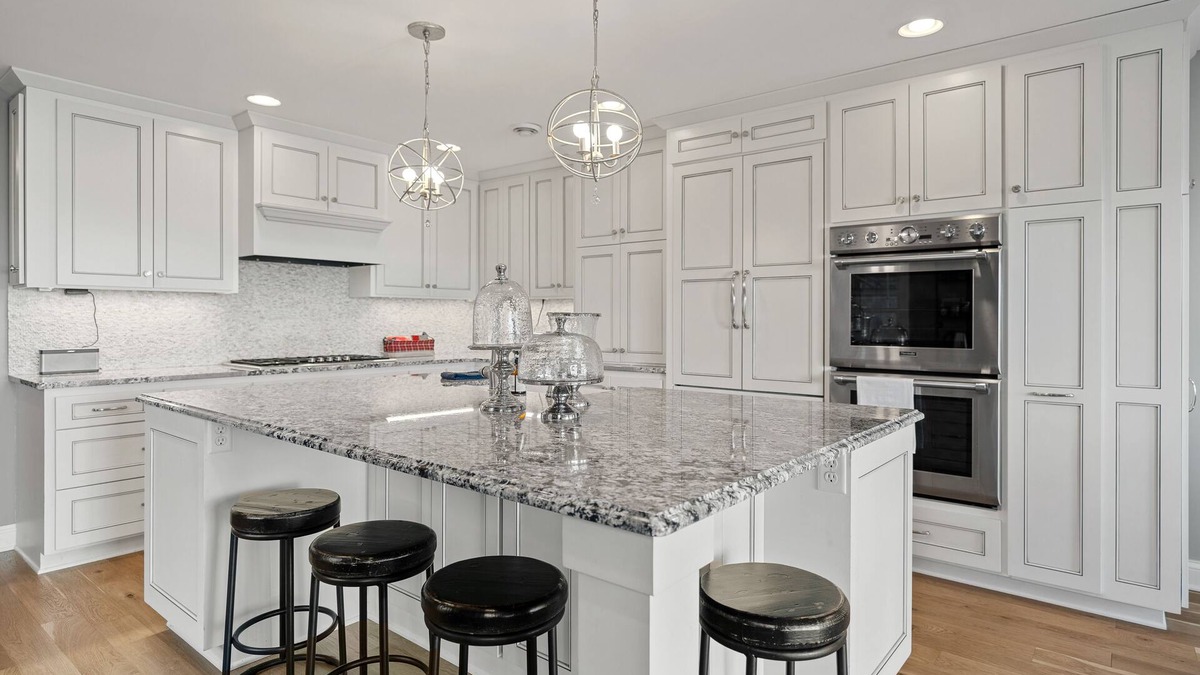 Spring Park House | Cozy lake house on Lake Minnetonka! Entertainment areas w/boat slip.