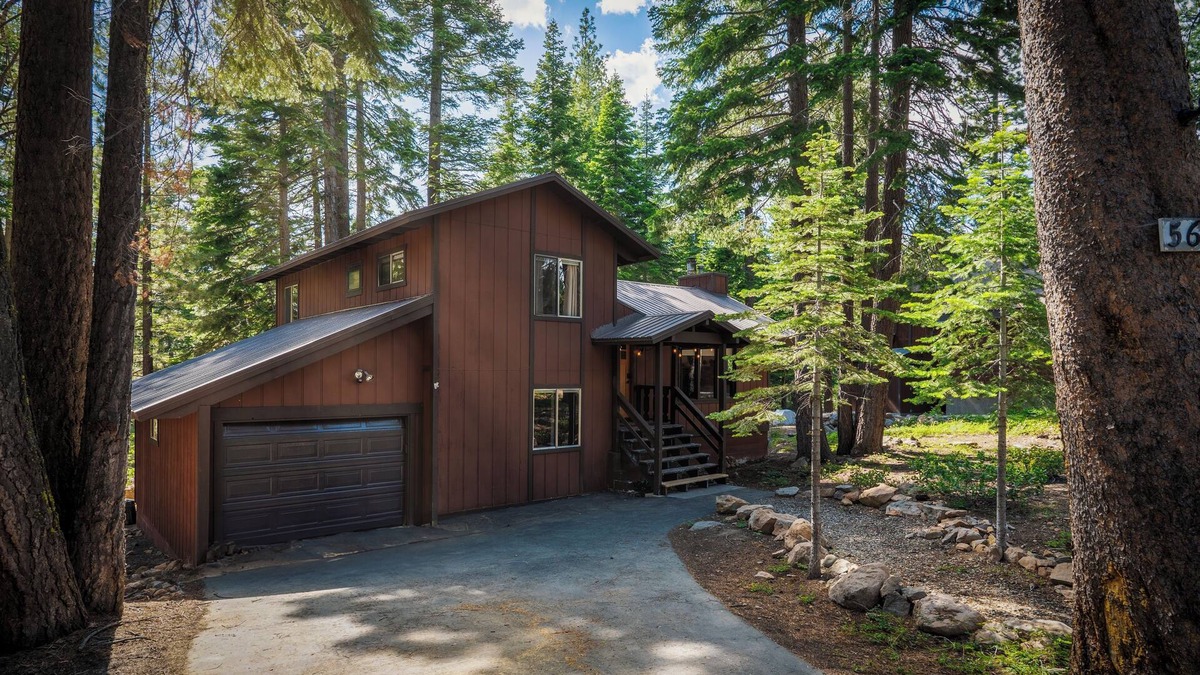Carnelian Woods House | Cozy Lake Tahoe Cabin - Carnelian Bay