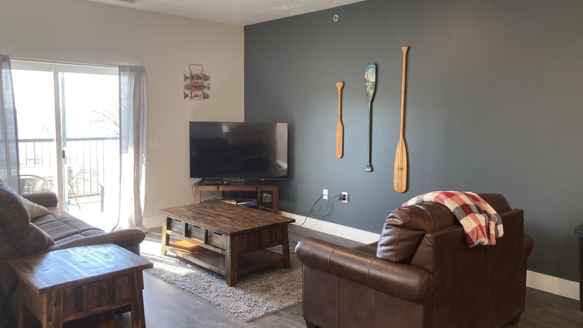 Storm Lake Condo | Cozy Lake View Condo