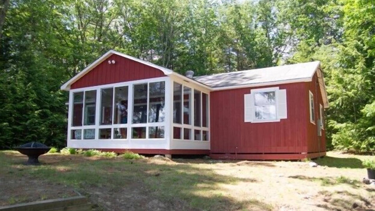 Meredith Cottage | Cozy Lake Winnisquam retreat for 6 with dock and swimming