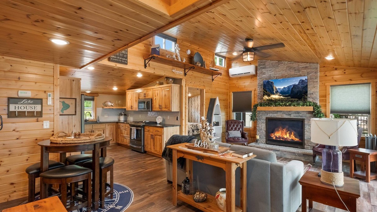 Stacy Cabin | Cozy Lakefront Cabin with Modern Comforts & Scenic Views