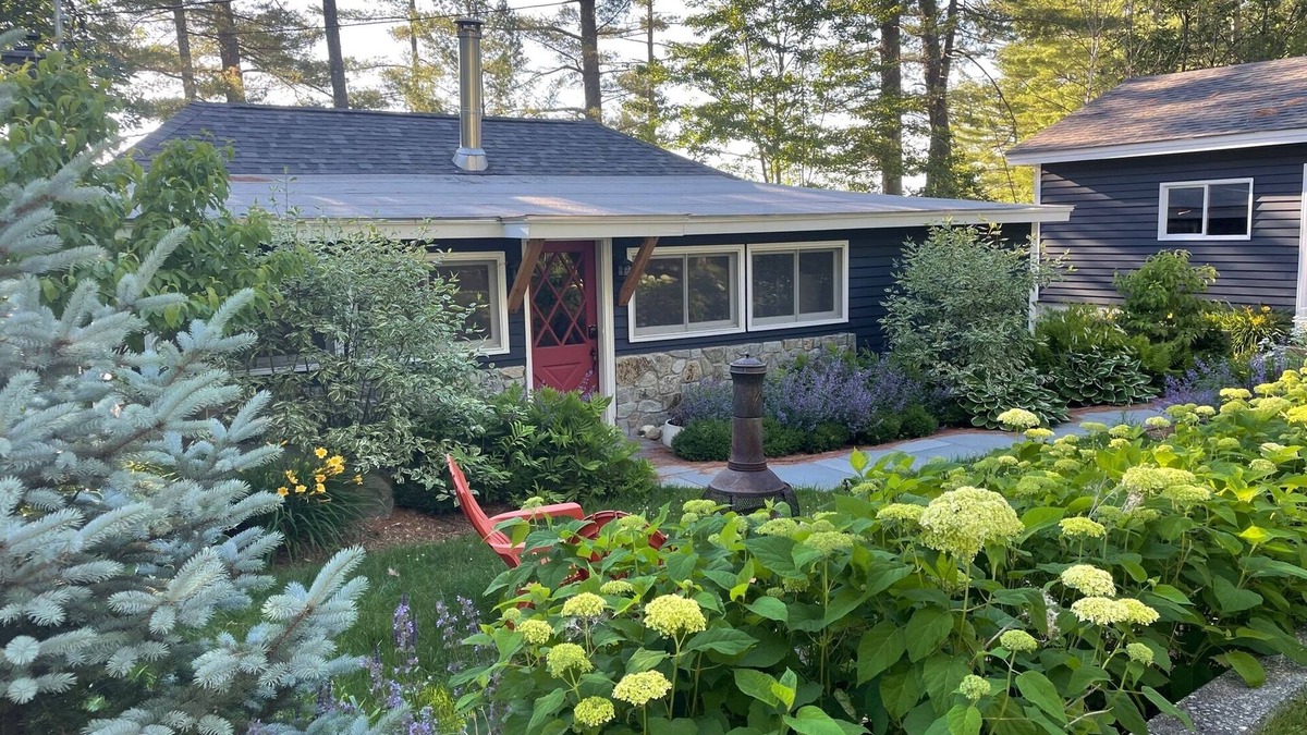 Winchester Cottage | Cozy Lakefront Cottage On Forest Lake- Live the Lake Life!