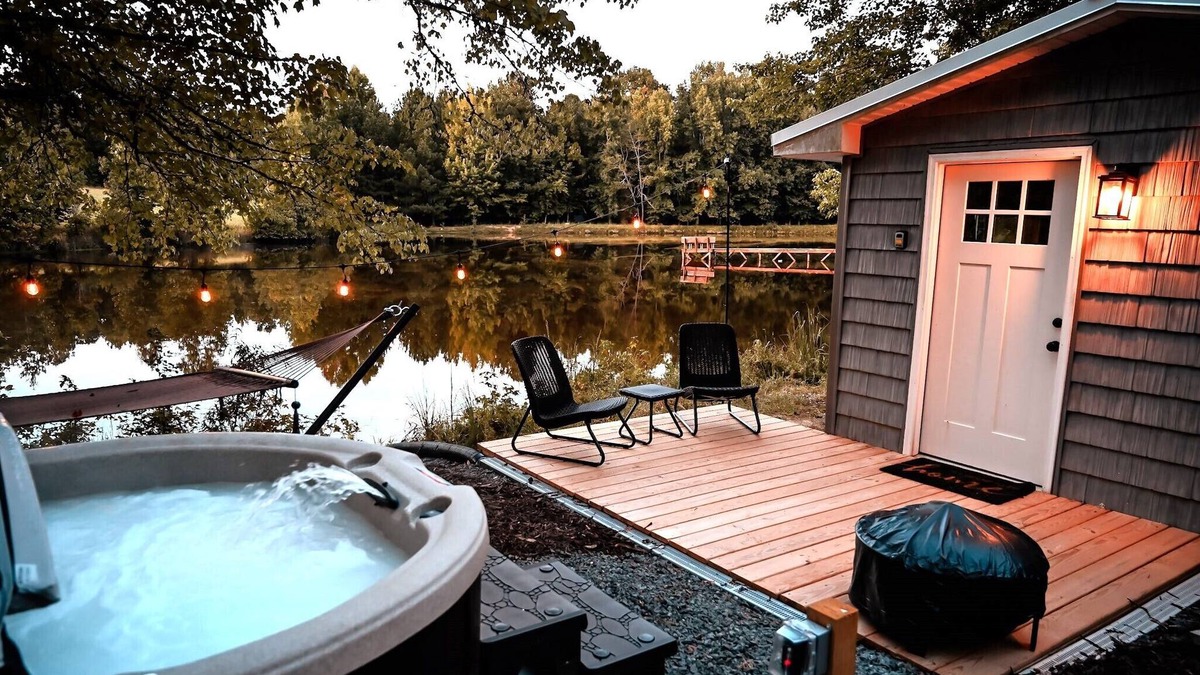 Hurdle Mills Cabin | Cozy Lakefront Cottage with Hot Tub on 25-Acre Private Retreat