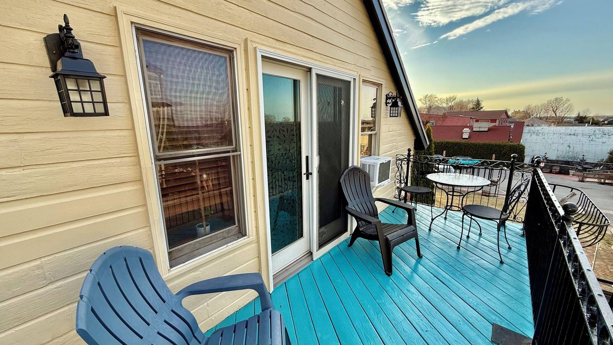 Sackets Harbor Apartment | Cozy Lakeside Downtown Apartment C