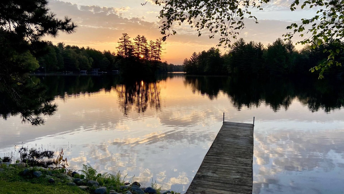 Rhinelander Cottage | Cozy Lakeside home, 3bd,/2 br, great fishing and beautiful sunrises!
