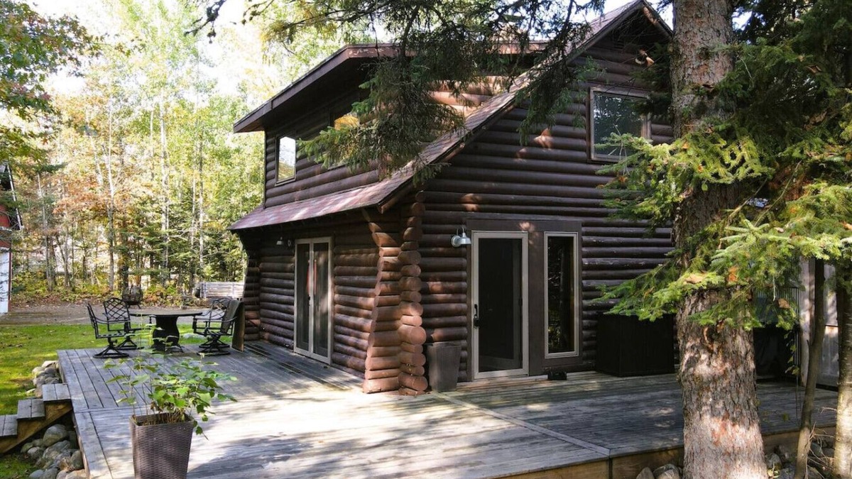 Cook Cabin | Cozy Lakeside Log Cabin Perfect for Any Season