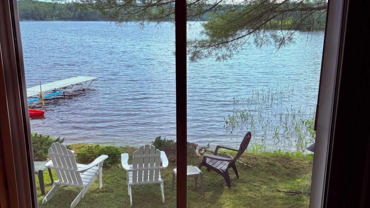 West Poland Cabin | Cozy Lakeside Retreat: 2 Cabins, 2 Bedrooms with AC & WiFi in Peaceful Poland
