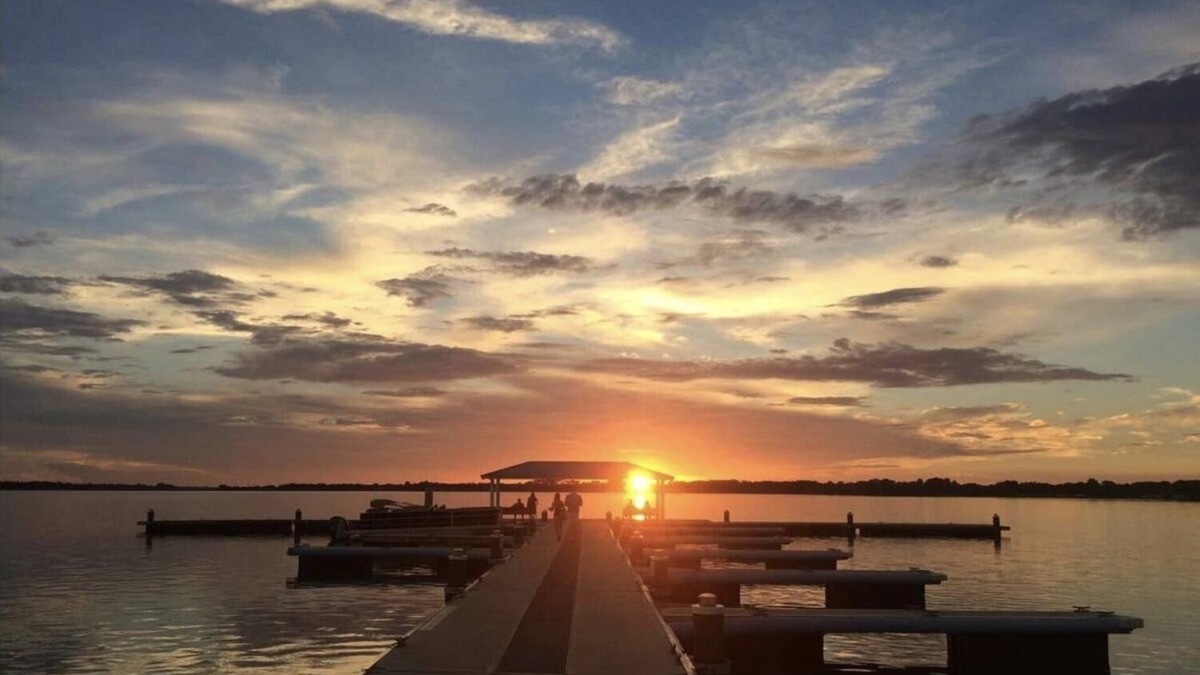 Eustis House | Cozy lakeside retreat in Downtown Eustis