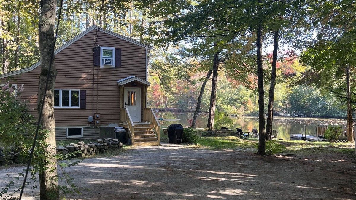 Hillsboro House | Cozy Lakeside Year Round Retreat βοΈπΆ π£ π π π π πΏπ βοΈ & πΎ are welcome π