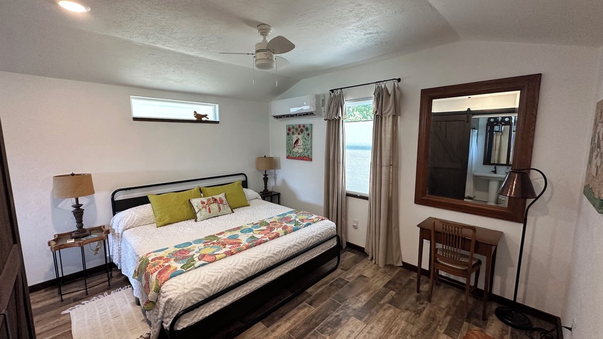 Afton Cabin | Cozy Lakeview Cabin, Boat Parking, Breathtaking Lake View, One Hour from Tulsa